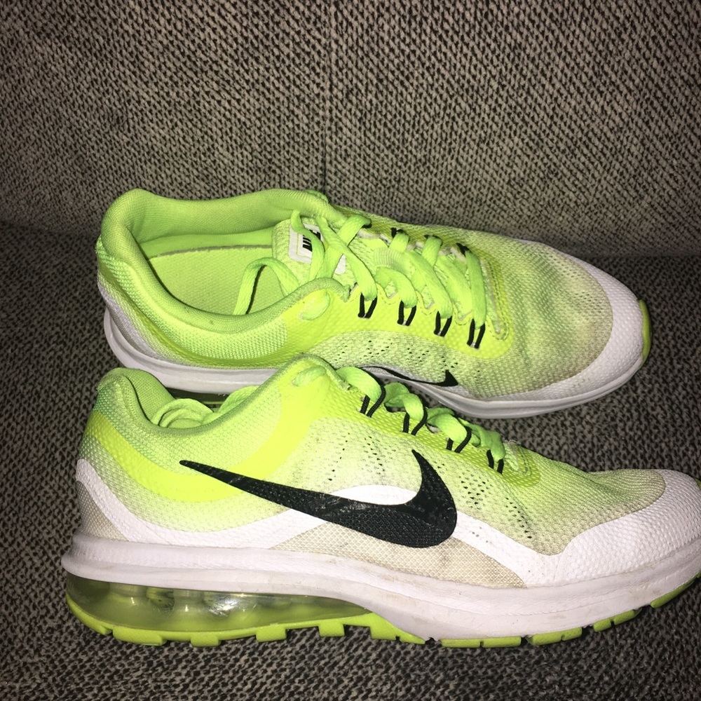 Nike relax